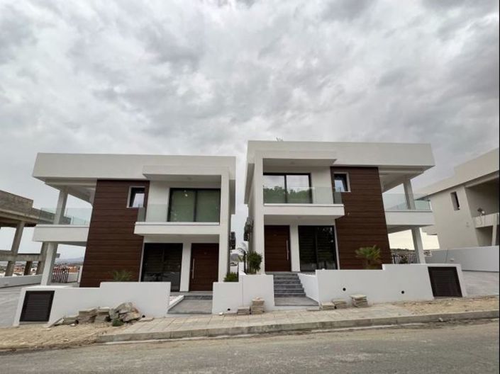 Image No.14-3 Bed Villa for sale