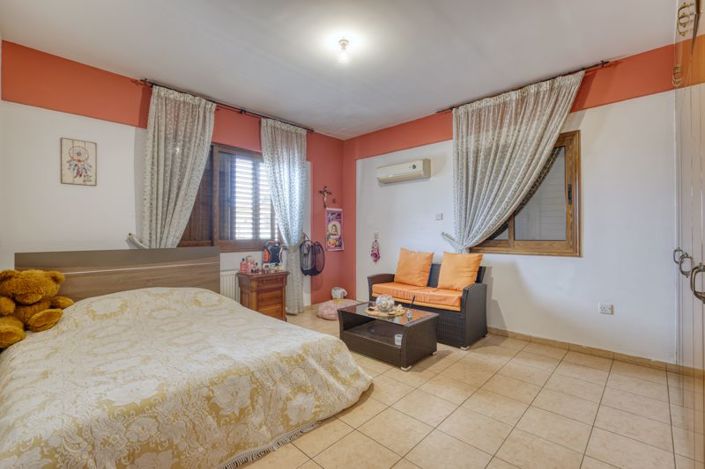 Image No.17-4 Bed Villa for sale