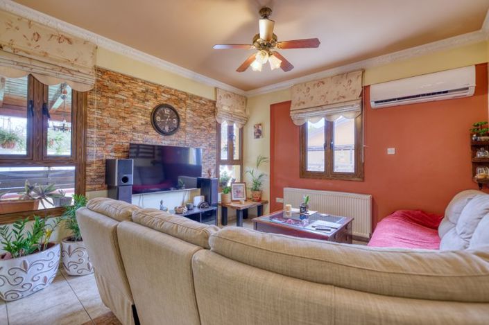 Image No.10-4 Bed Villa for sale