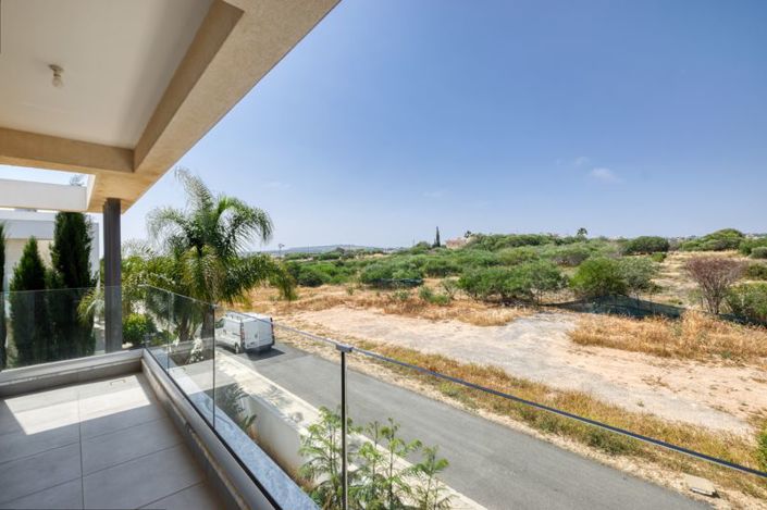 Image No.18-3 Bed Villa for sale