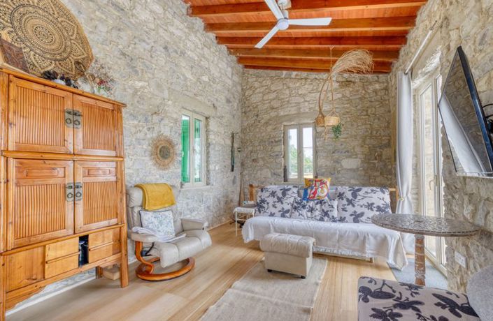 Image No.5-2 Bed Villa for sale