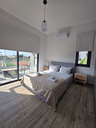 Image No.8-3 Bed Villa for sale