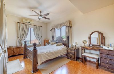bedroom-1-2