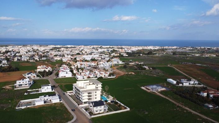 Image No.10-3 Bed Apartment for sale