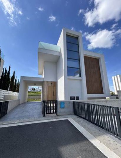 Image No.1-3 Bed Villa for sale