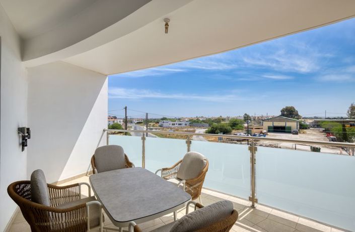 Image No.10-3 Bed Apartment for sale