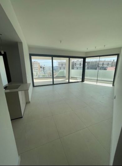 Image No.2-Appartement de 2 chambres à vendre à Larnaca