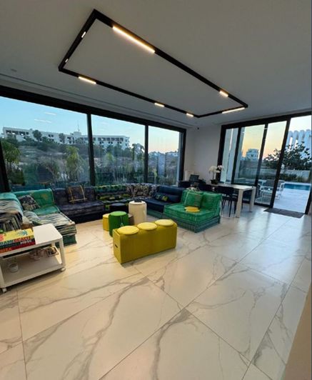 Image No.3-3 Bed Villa for sale