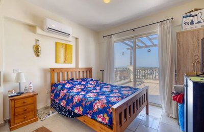bedroom-1-2
