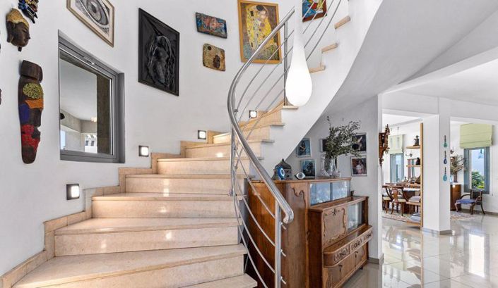 Image No.18-6 Bed Villa for sale