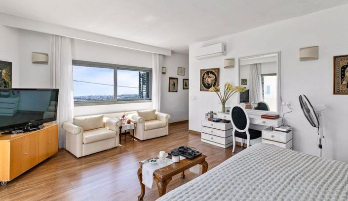 Image No.27-6 Bed Villa for sale