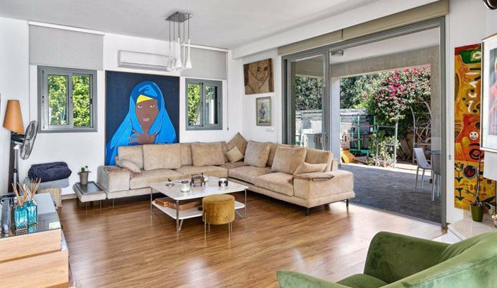 Image No.4-6 Bed Villa for sale