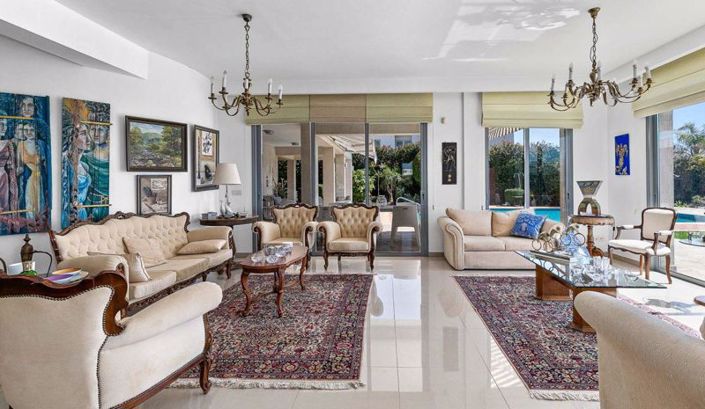 Image No.8-6 Bed Villa for sale