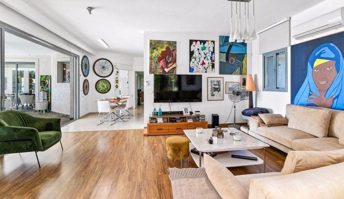 Image No.10-6 Bed Villa for sale