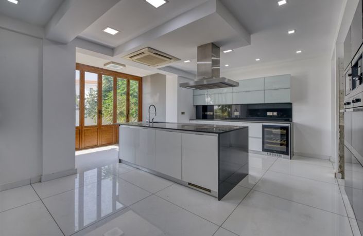 Image No.12-4 Bed Villa for sale