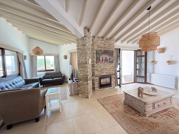 Image No.13-4 Bed Bungalow for sale