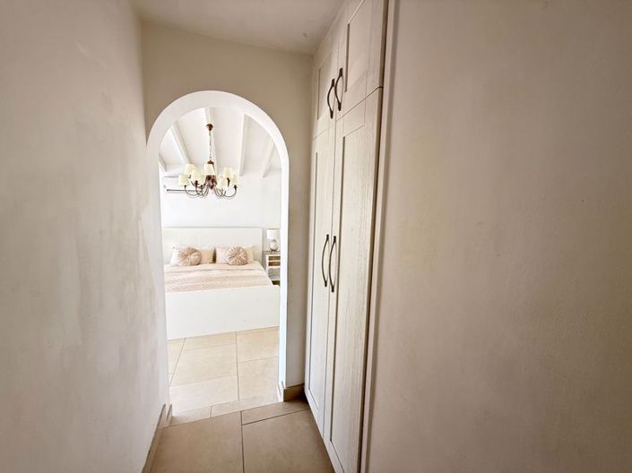 Image No.22-4 Bed Bungalow for sale