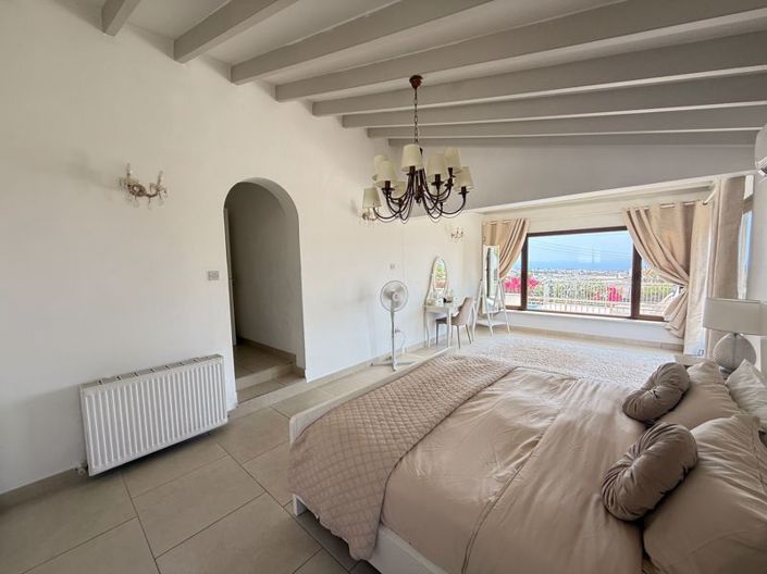 Image No.22-4 Bed Bungalow for sale