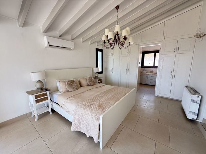 Image No.25-4 Bed Bungalow for sale