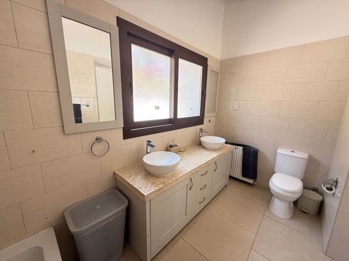 Image No.30-4 Bed Bungalow for sale