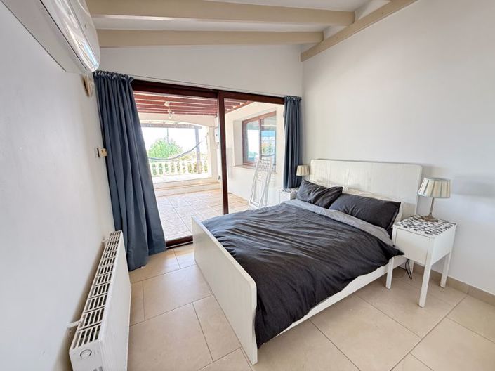 Image No.38-4 Bed Bungalow for sale