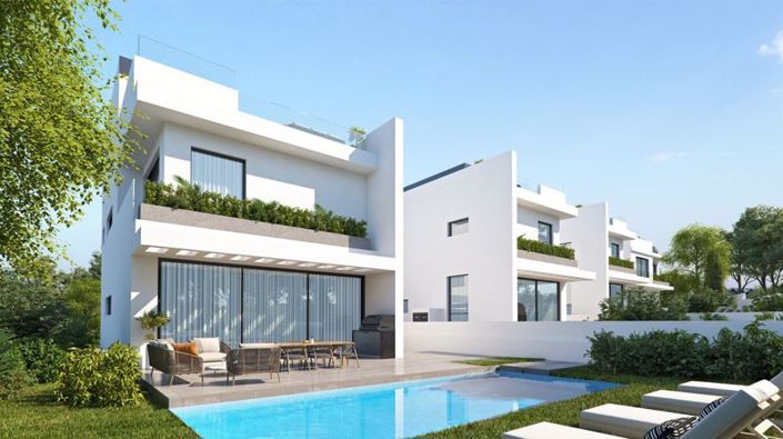 Image No.2-Villa de 4 chambres à vendre à Oroklini