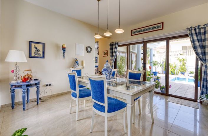 Image No.7-3 Bed Villa for sale