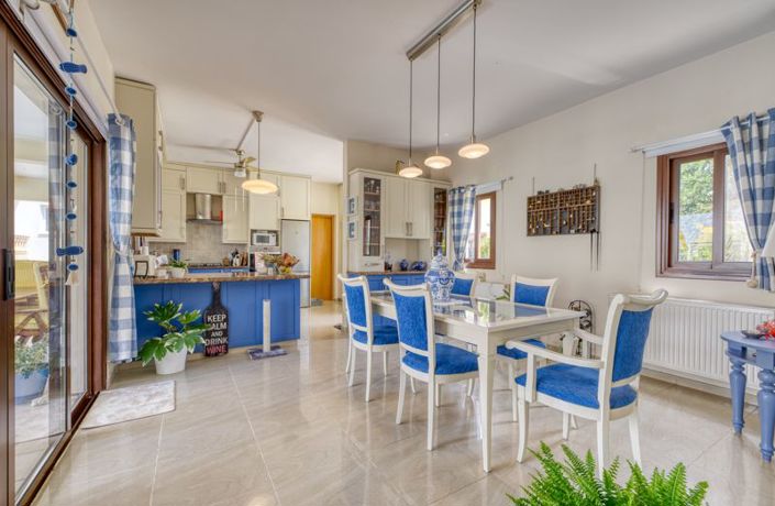 Image No.12-3 Bed Villa for sale