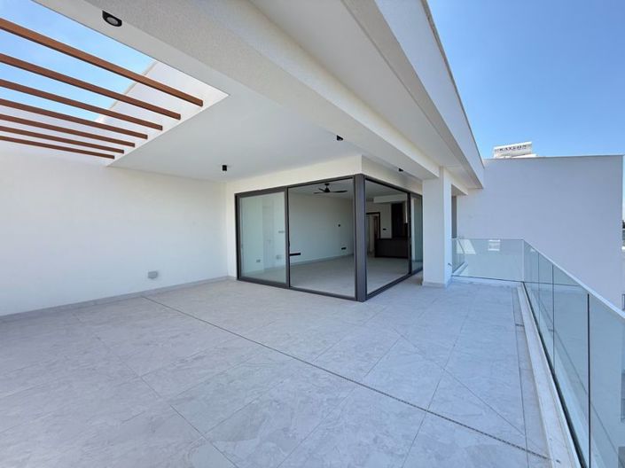 Image No.17-2 Bed Apartment for sale