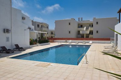 communal-pool-1
