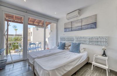bedroom-1-2