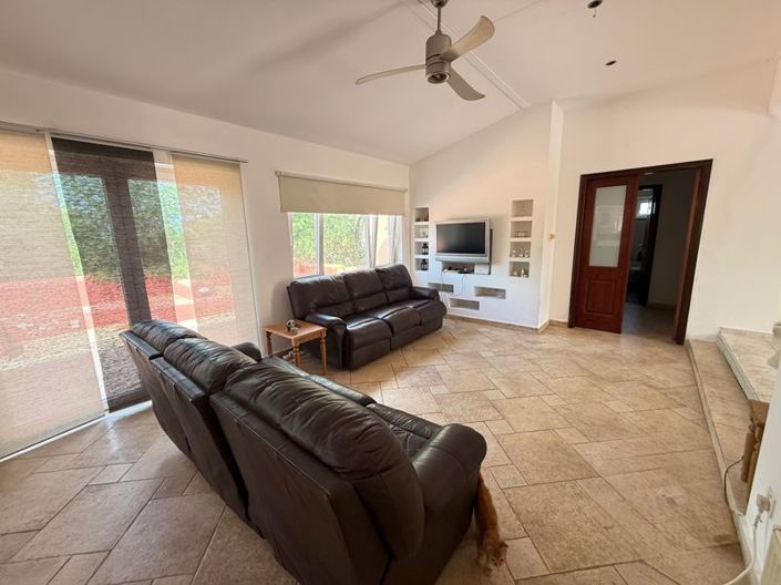 Image No.9-5 Bed Villa for sale