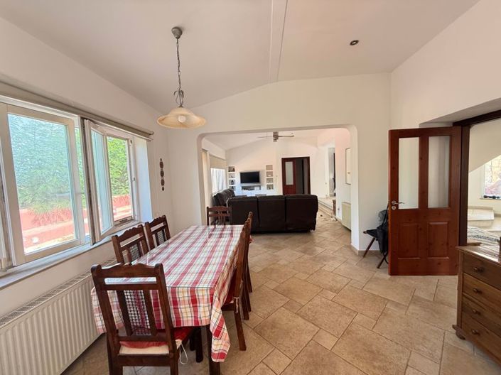 Image No.10-5 Bed Villa for sale