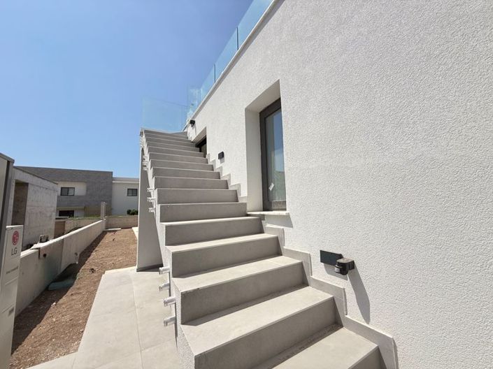 Image No.18-4 Bed Villa for sale