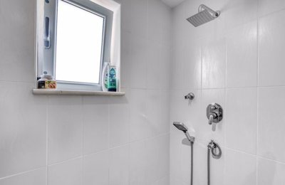 bedroom1-ensuite-1