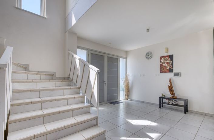 Image No.4-6 Bed Villa for sale