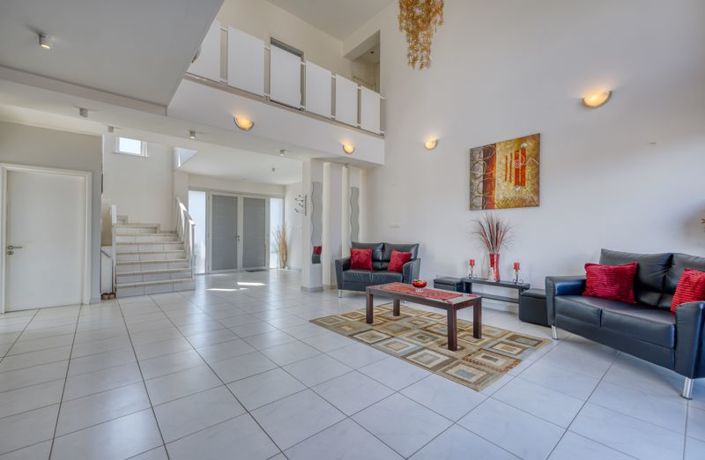 Image No.7-6 Bed Villa for sale