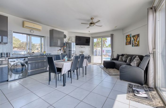 Image No.8-6 Bed Villa for sale