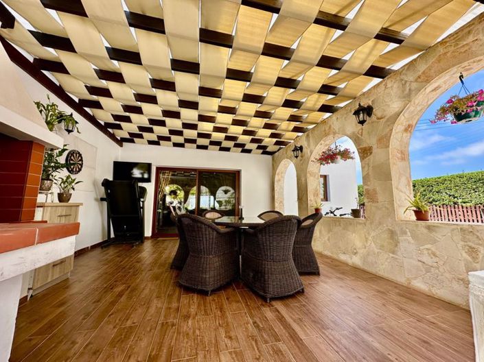 Image No.2-7 Bed Villa for sale