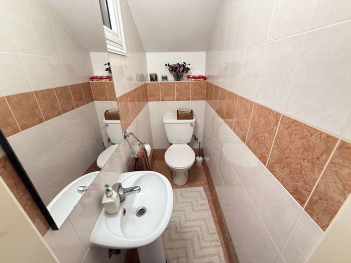 Image No.12-2 Bed Villa for sale