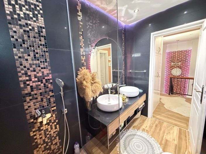 Image No.21-2 Bed Villa for sale