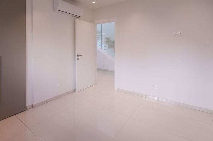 Image No.11-Appartement de 2 chambres à vendre à Germasogeia