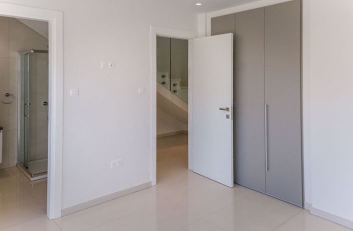 Image No.7-Appartement de 2 chambres à vendre à Germasogeia