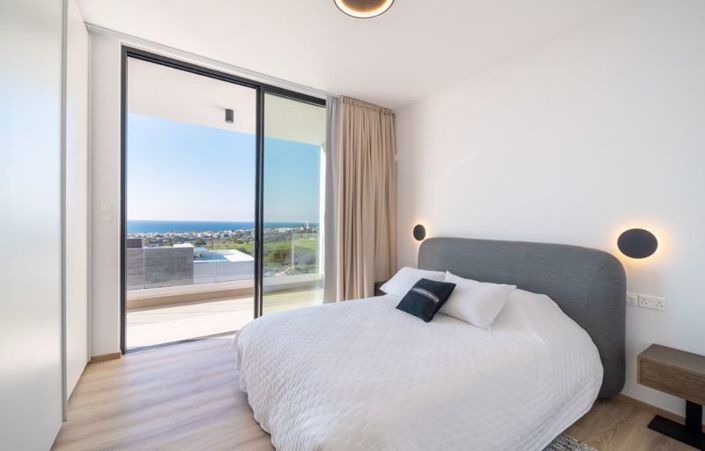 Image No.8-3 Bed Villa for sale