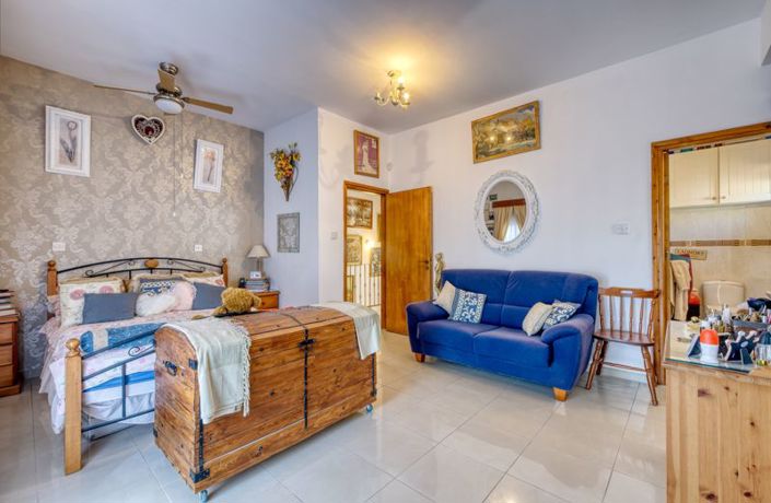 Image No.15-3 Bed Villa for sale