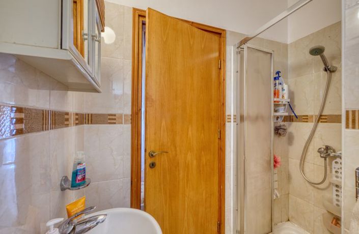 Image No.17-3 Bed Villa for sale