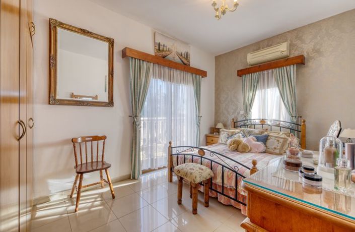 Image No.20-3 Bed Villa for sale