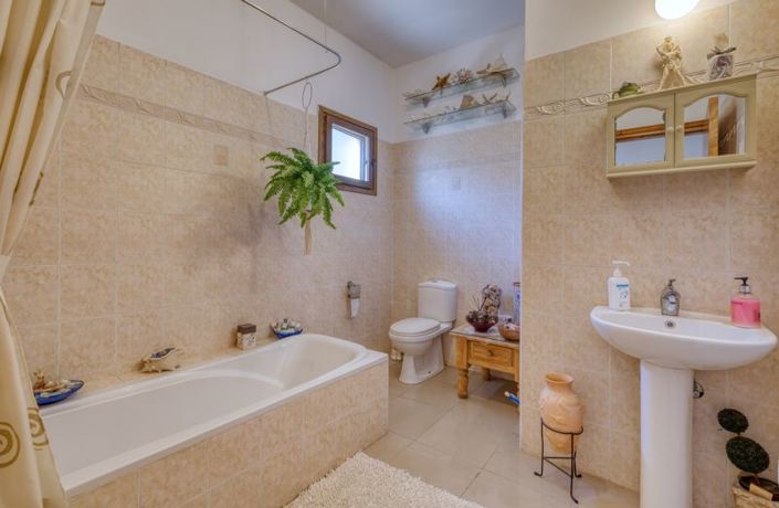 Image No.25-3 Bed Villa for sale