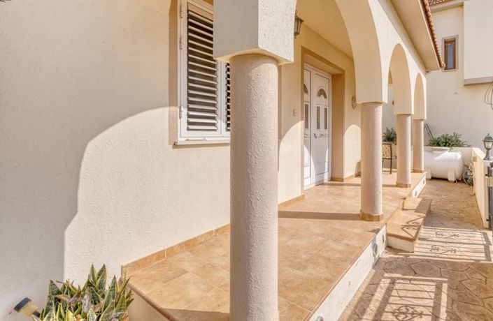 Image No.19-3 Bed Villa for sale