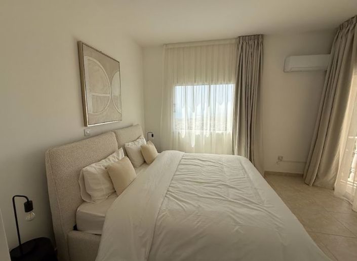 Image No.8-5 Bed Villa for sale